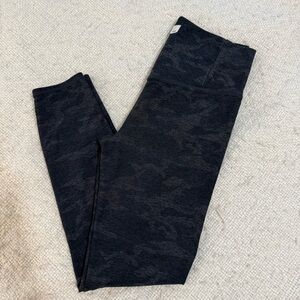 Vuori Black Camouflage Leggings